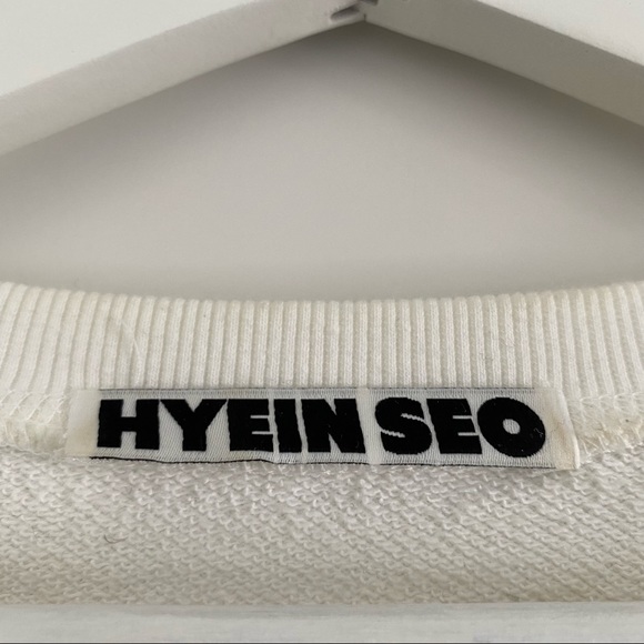 Hyein Seo Sweatshirt - Picture 3 of 4